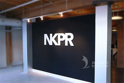 用發光字做背景墻的弊端